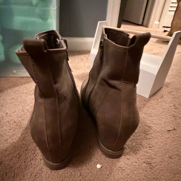 Brown Leather Ankle Boots from Kohls - Picture 3 of 6